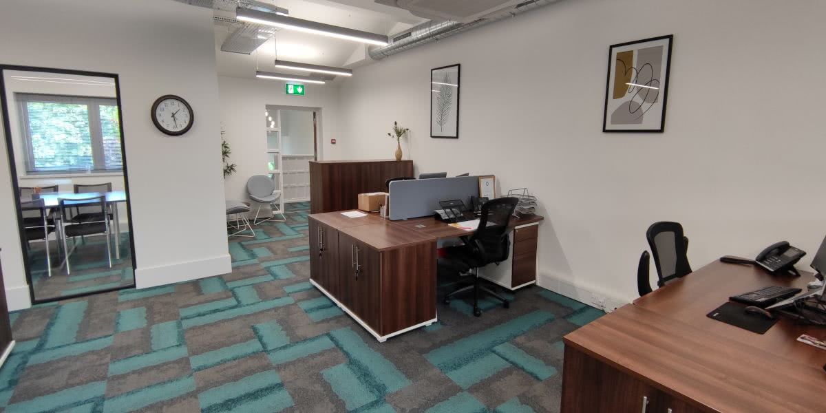 Office Desks - Milton Keynes - Martin Cliffe